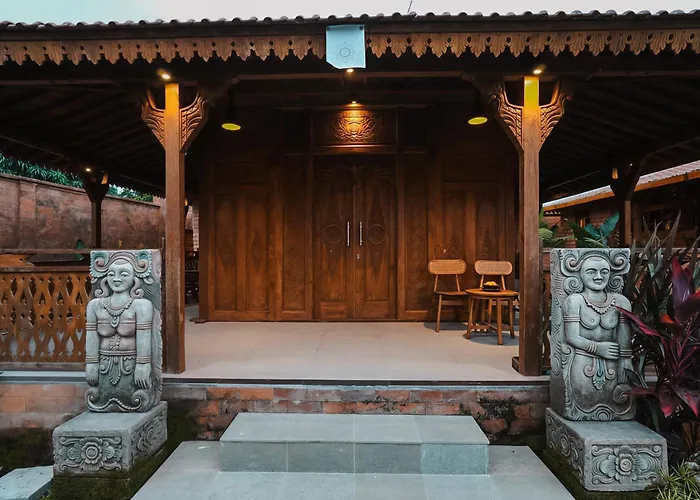 Lodge Arimaya Santara *